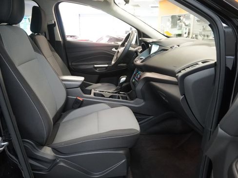 Used 2019 Ford Escape SE FWD image 32