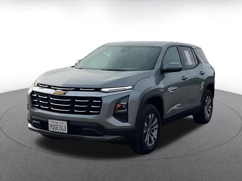 Used 2025 Chevrolet Equinox LT image 7