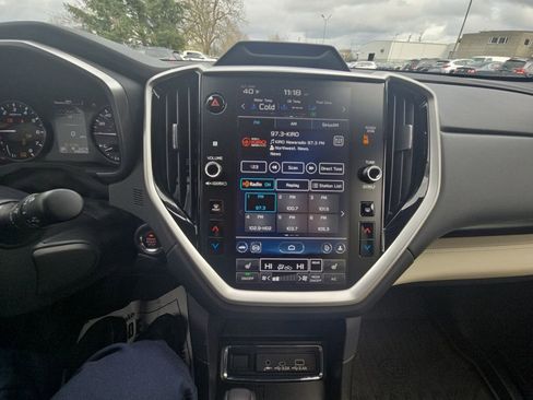 Used 2023 Subaru Ascent Limited image 21