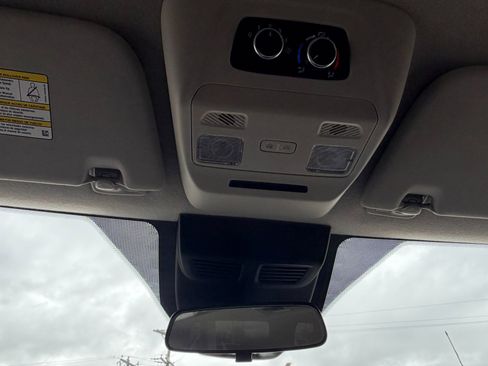 Used 2024 Ford Transit 350 XLT image 17