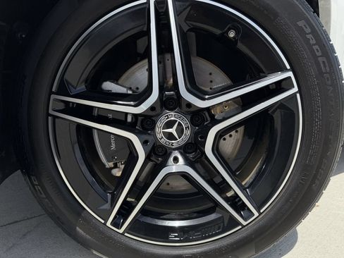 Used 2025 Mercedes-Benz GLA 250 4MATIC image 9