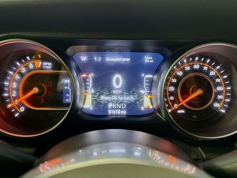 Used 2020 Jeep Wrangler Unlimited Sahara w/ Uconnect 4C Nav & Sound Group image 9