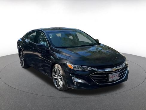 Used 2024 Chevrolet Malibu LT image 3