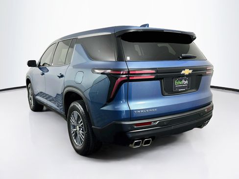 Used 2024 Chevrolet Traverse LS FWD image 5