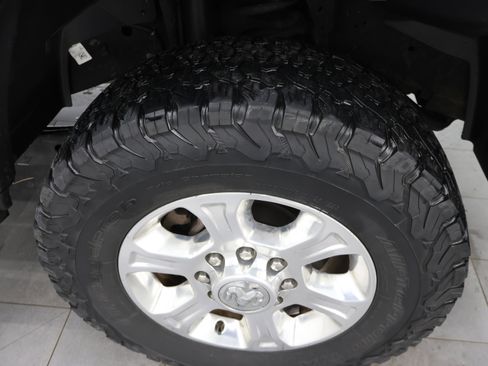 Used 2019 RAM 2500 Big Horn image 3