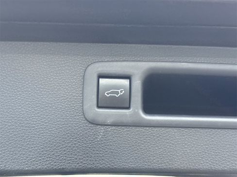 Used 2020 Toyota Highlander Platinum image 13