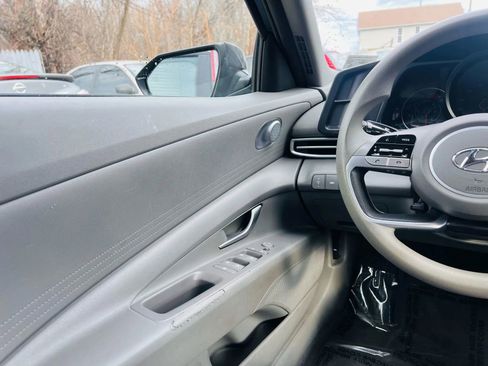 Used 2021 Hyundai Elantra SEL image 23