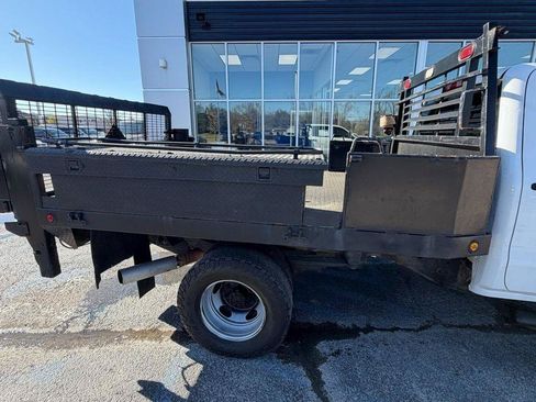 Used 2018 Chevrolet Silverado 3500 W/T w/ WT Convenience Package AWD/4WD image 17