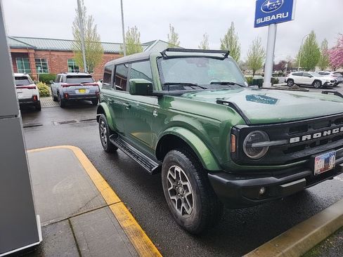 Used 2025 Ford Bronco Outer Banks image 10
