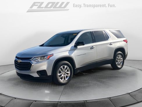 Used 2020 Chevrolet Traverse LS image 4
