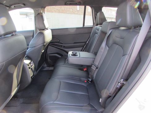 New 2026 Jeep Cherokee Limited image 25