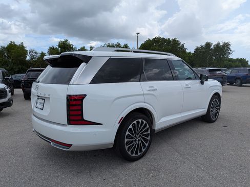Used 2026 Hyundai Palisade Calligraphy FWD image 4