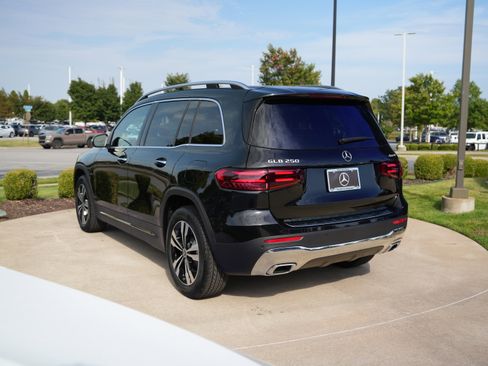 New 2026 Mercedes-Benz GLB 250 4MATIC image 5