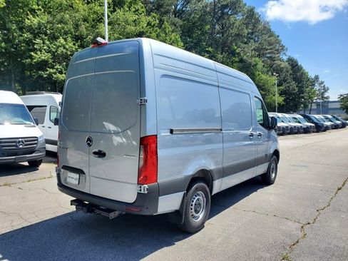 Used 2025 Mercedes-Benz Sprinter 2500 image 4