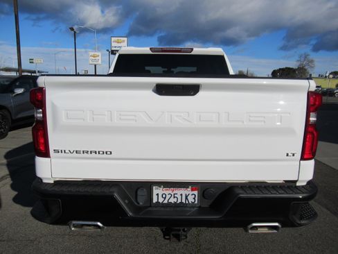 Used 2021 Chevrolet Silverado 1500 LT Trail Boss AWD/4WD image 6