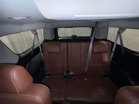 Used 2019 Chevrolet Suburban Premier w/ Premier Plus Edition image 35