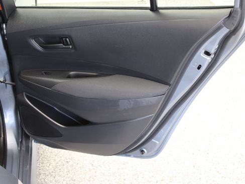 Used 2025 Toyota Corolla LE FWD image 29