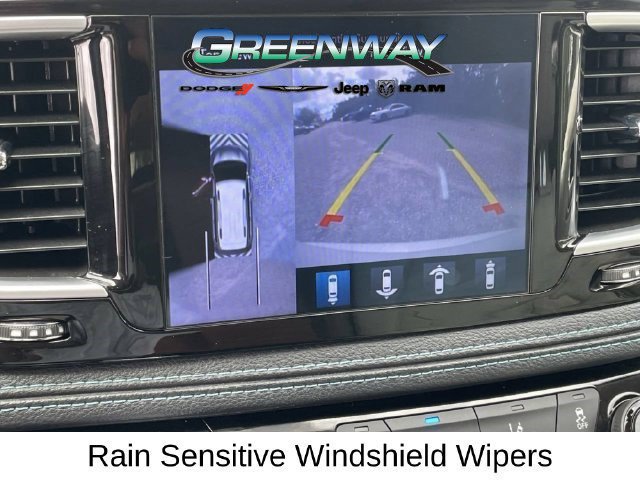 Used 2017 Chrysler Pacifica Platinum FWD image 28