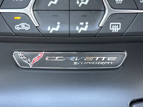 Used 2019 Chevrolet Corvette Stingray Coupe w/ Z51 1LT RWD image 25