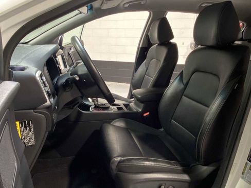 Used 2019 Kia Sportage EX image 11