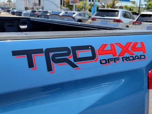 Used 2018 Toyota Tundra SR5 w/ TRD Off Road Package AWD/4WD image 24