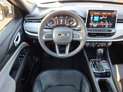 Used 2023 Jeep Compass Latitude w/ Sun and Sound Group image 10