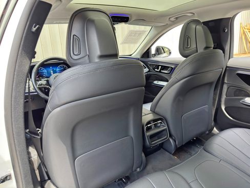 Used 2025 Mercedes-Benz E 350 Sedan w/ Winter Package image 40