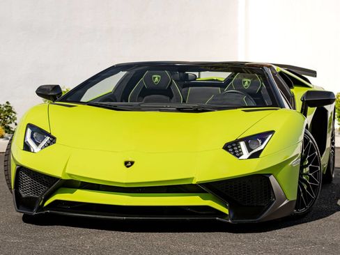 Used 2016 Lamborghini Aventador LP 750-4 Superveloce AWD/4WD image 1