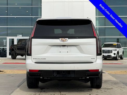 Used 2024 Cadillac Escalade ESV Sport w/ Touring Package image 21