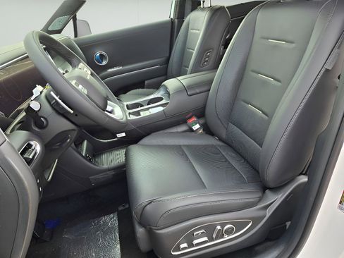 Used 2026 Hyundai Palisade Calligraphy image 13