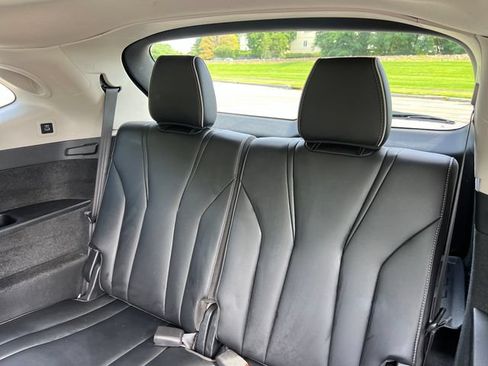 Used 2023 Acura MDX w/ Advance Package AWD/4WD image 26