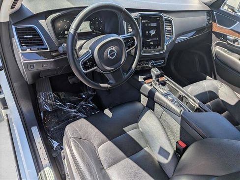 Used 2016 Volvo XC90 T6 Momentum w/ Protection Package Plus AWD/4WD image 10