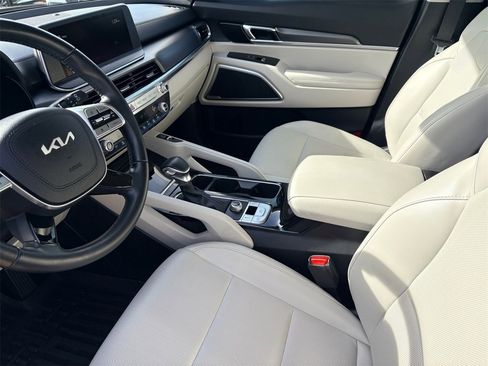 Used 2022 Kia Telluride S image 10