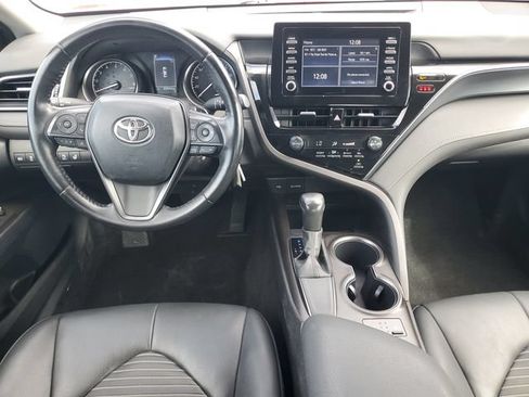 Used 2022 Toyota Camry SE FWD image 10
