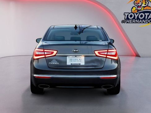 Used 2015 Kia Cadenza Premium image 6