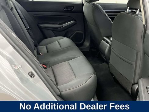 Used 2024 Nissan Altima 2.5 SV FWD image 21