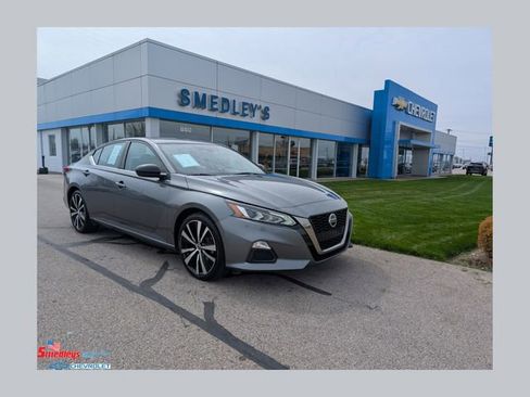 Used 2021 Nissan Altima 2.5 SR image 1