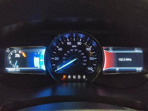 Used 2018 Ford Explorer XLT w/ Equipment Group 202A image 23