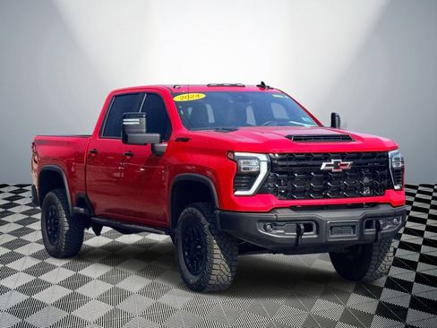 Used 2024 Chevrolet Silverado 2500 ZR2 w/ ZR2 Bison Edition AWD/4WD image 4