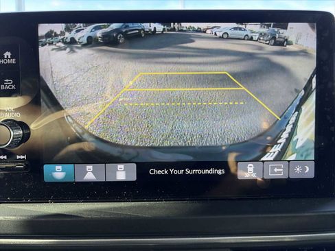 Used 2023 Honda Pilot Touring image 24