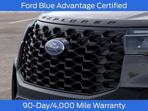 Used 2026 Ford Explorer ST-Line w/ ST-Line Street Pack AWD/4WD image 18