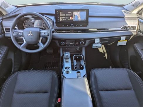 New 2025 Mitsubishi Outlander ES image 14