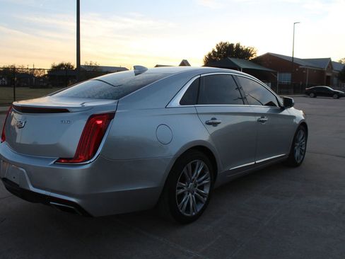 Used 2019 Cadillac XTS Luxury image 11