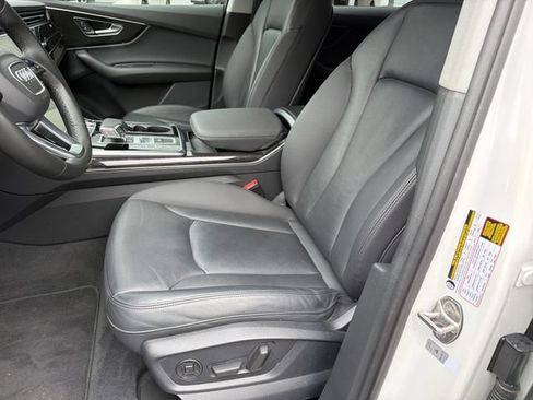 Used 2022 Audi Q7 3.0T Premium AWD/4WD image 30