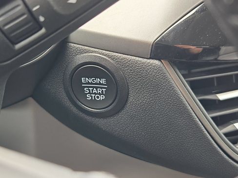 Used 2024 Ford Escape Active FWD image 20