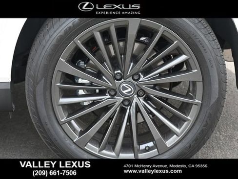 Used 2026 Lexus RX 350h w/ Convenience Package image 13