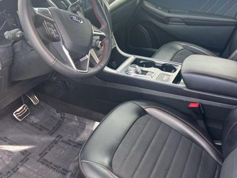 Used 2024 Ford Edge ST-Line image 5