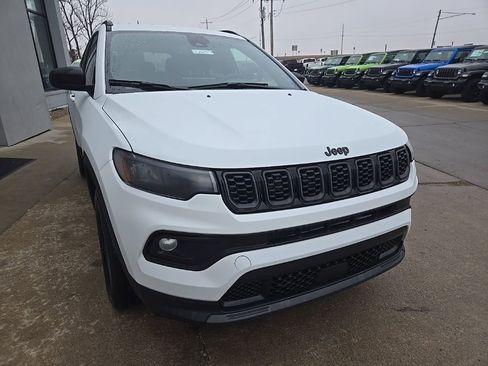 New 2026 Jeep Compass Latitude AWD/4WD image 14