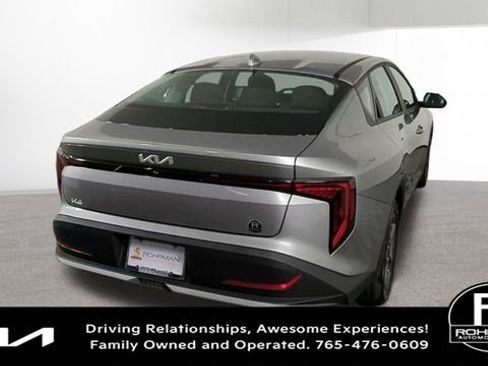 New 2025 Kia K4 LXS image 9