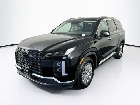 Used 2025 Hyundai Palisade SEL FWD image 3